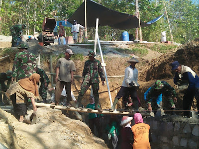 DESA SUKOREJO KECAMATAN SAMBIREJO  BERUBAH WARNA DESA SUKOREJO KECAMATAN SAMBIREJO  BERUBAH WARNA