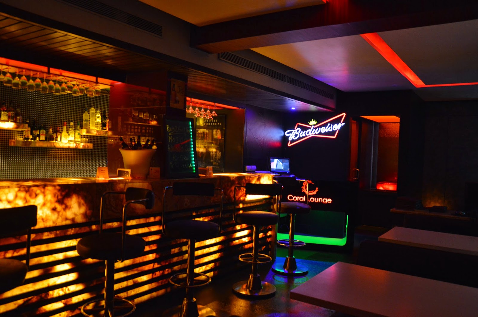 euphoRHEA An Evening at Coral Lounge, Vashi Review