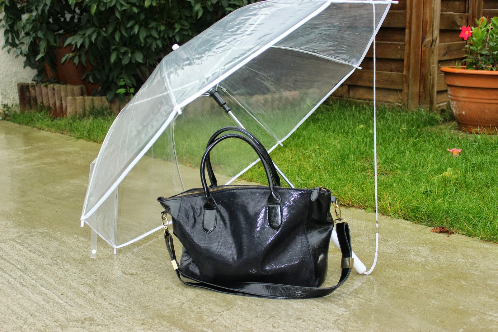 Salsa jean, parapluie transparent, sac naf naf