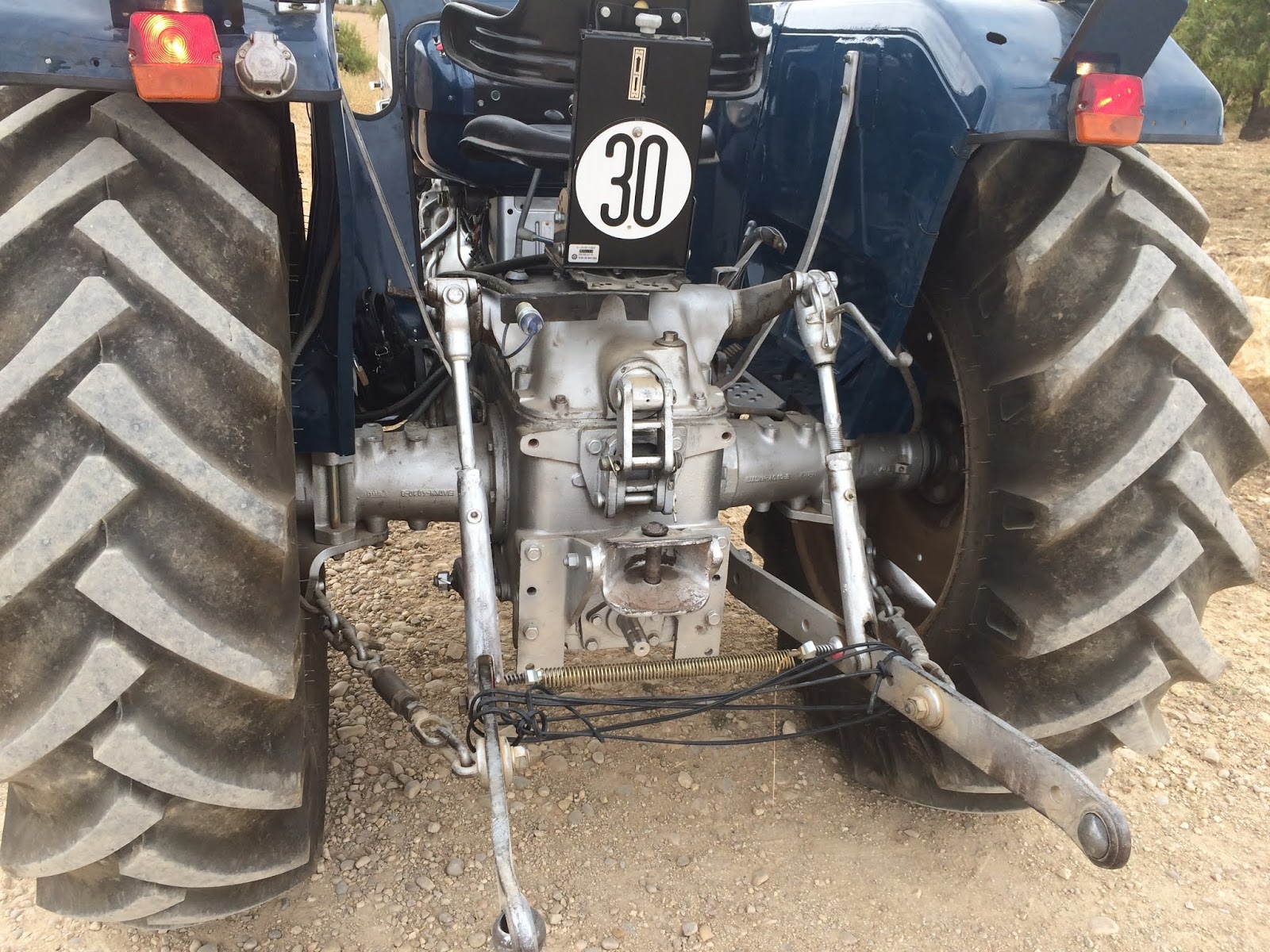 Más que máquinas agrícolas RESTAURACIÓN DEL TRACTOR EBRO 155E