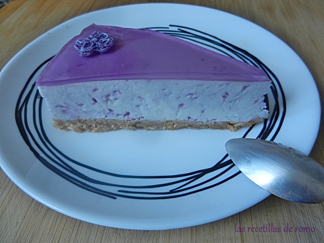 "Tarta de queso y violetas"