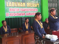 Kraton Serahkan 11 Ubo Rampe Untuk  Labuhan Merapi 2019
