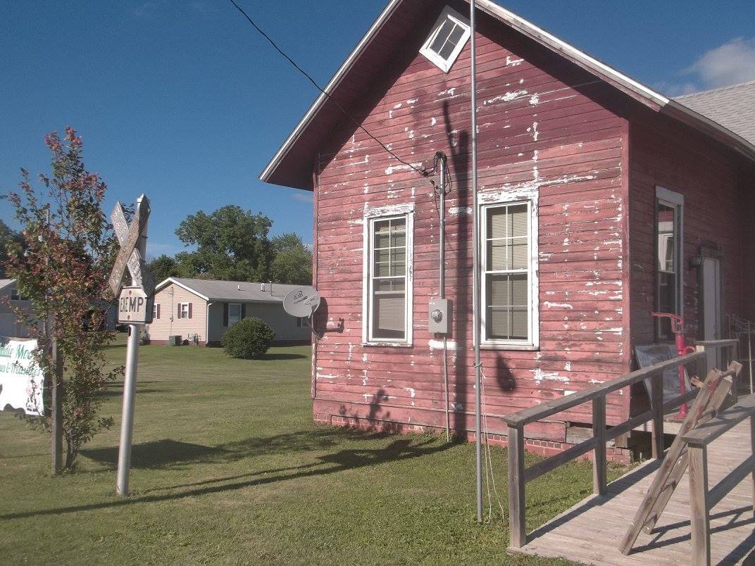 Abandoned Railroads Galesburg & Great Eastern Railroad....Wataga