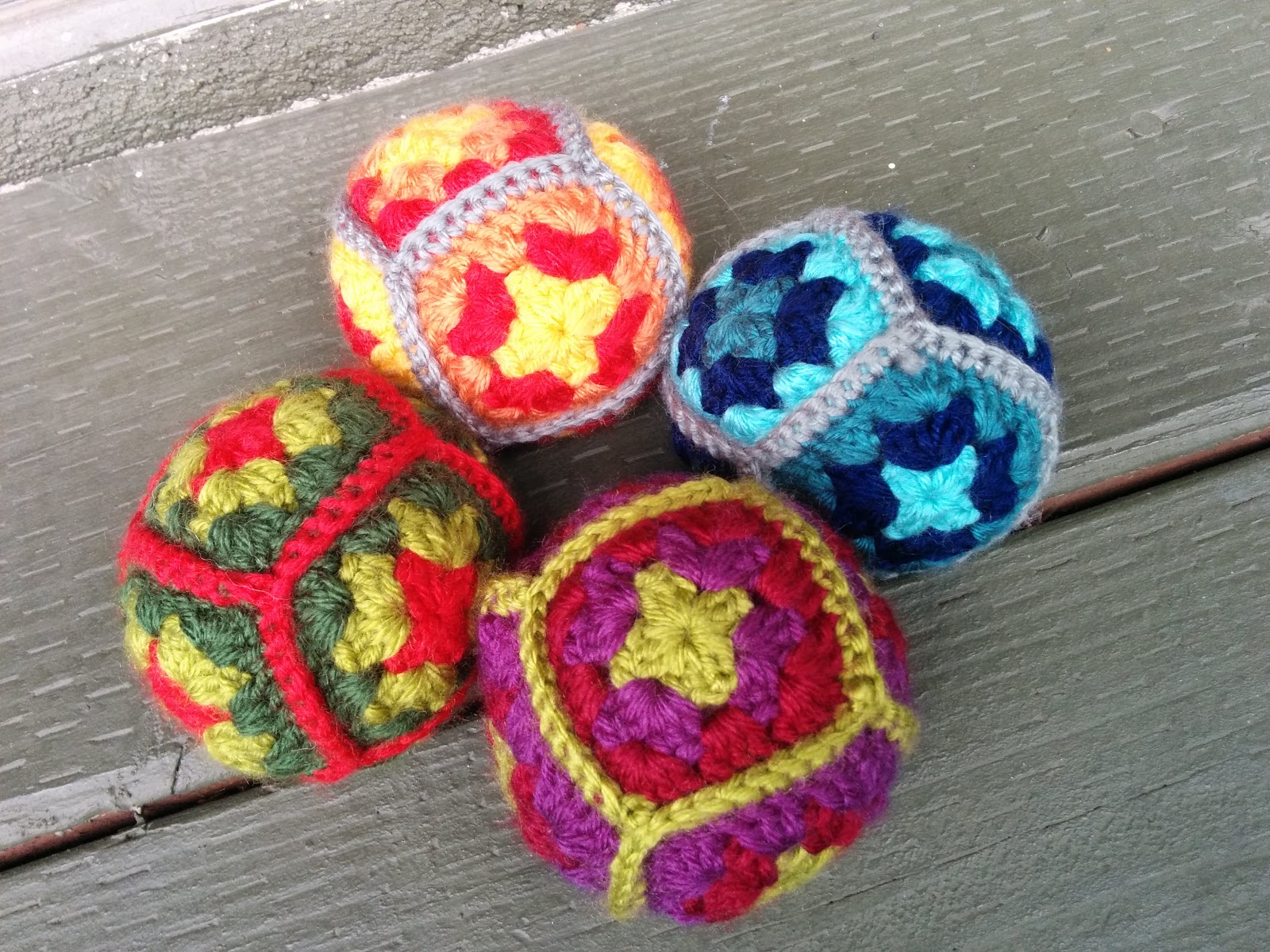 Ladybug Laboratory Granny Square Hacky Sack Pattern ladybug-laboratory-granny-square-hacky-sack-pattern