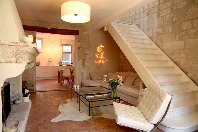 [Interior] Deco y luz blanca en una antigua casa del s. XVII | Decoración