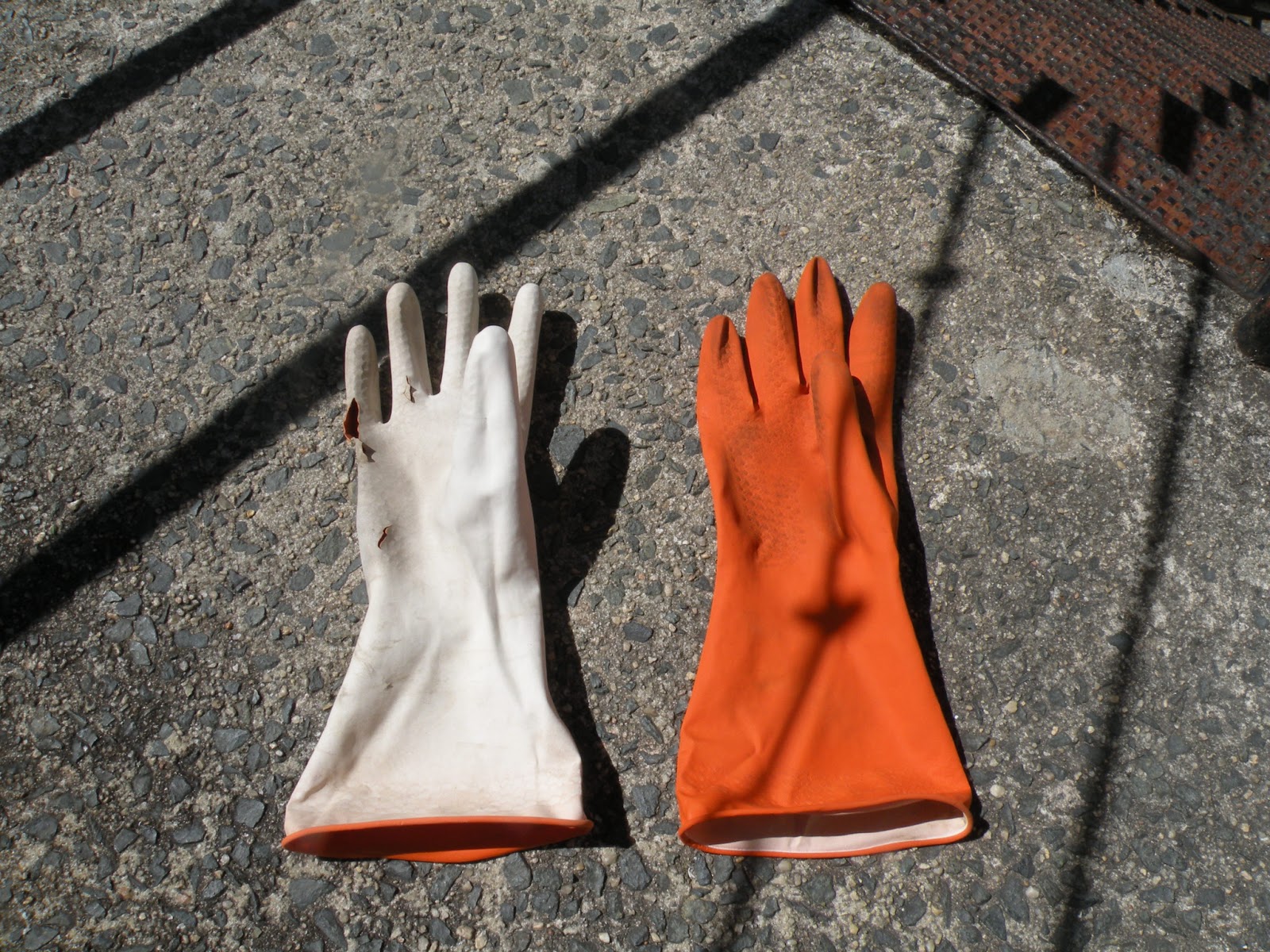 Chirality of Gloves "If you turn a lefthanded glove inside out, it fits..."