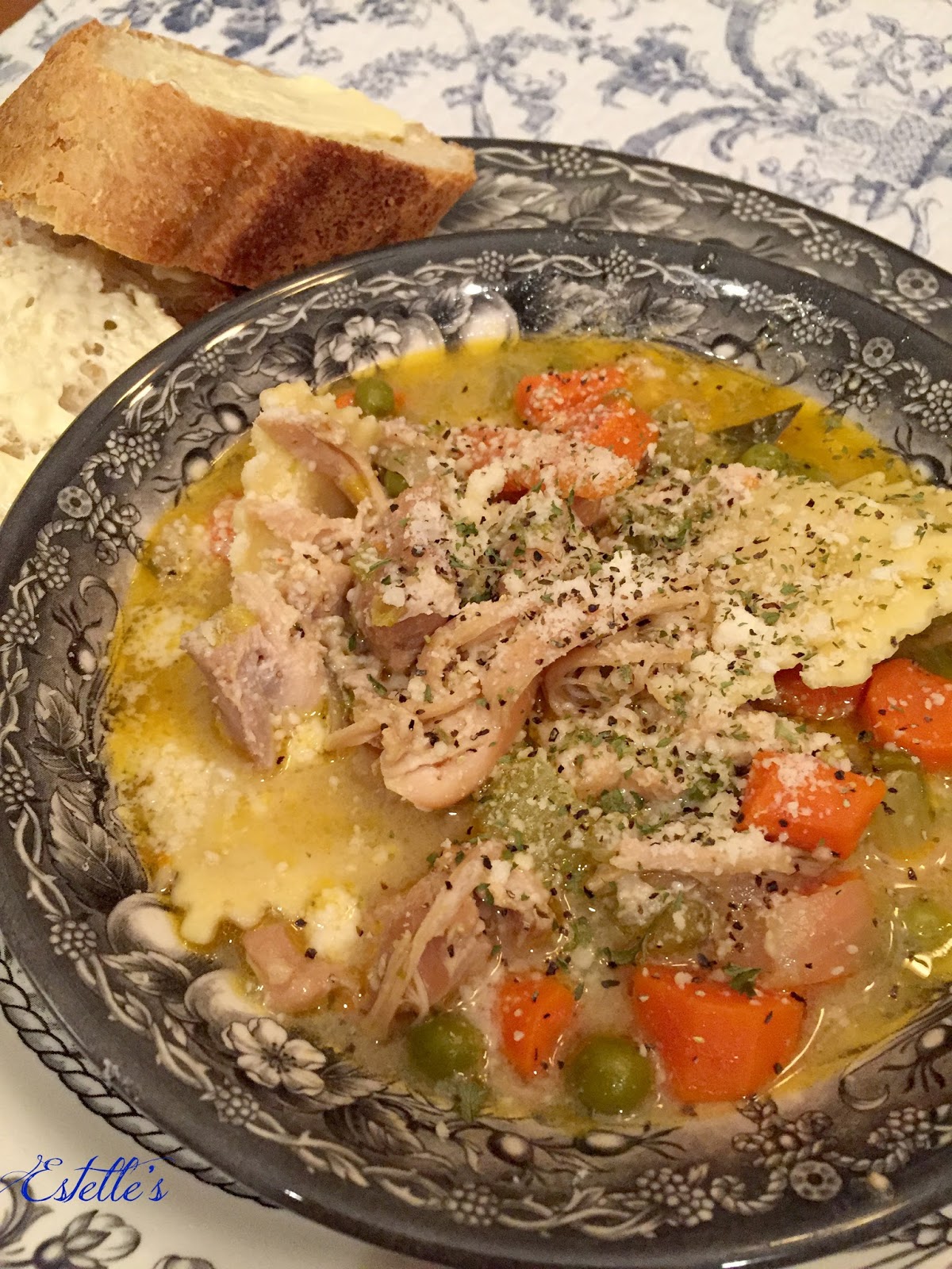 Estelle's SLOW COOKER CHICKEN PASTA SOUP