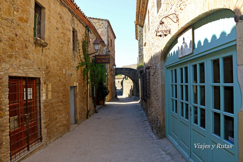 Calles de Peratallada, Girona