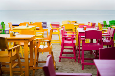 Remax Vip Belize: The seating on the beach at Barefoot Bar