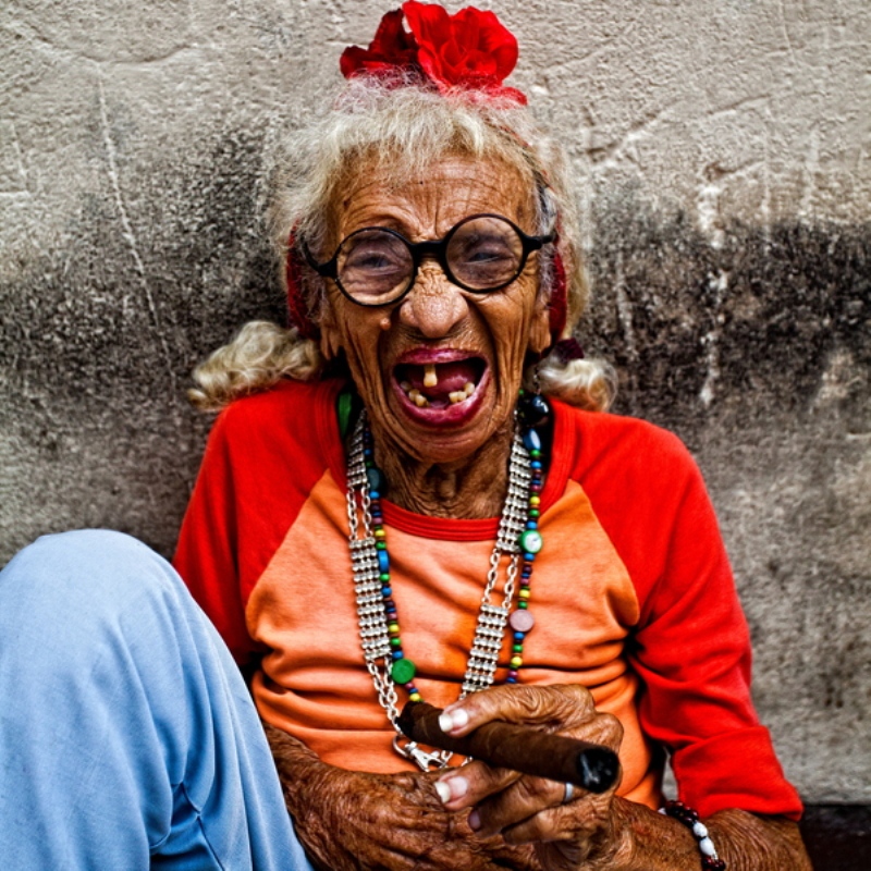 смешные старушки. смешные старые бабки. бабушка прикольная. хелен рут элам ван винкль. роза львовна сирень крокодиловна.