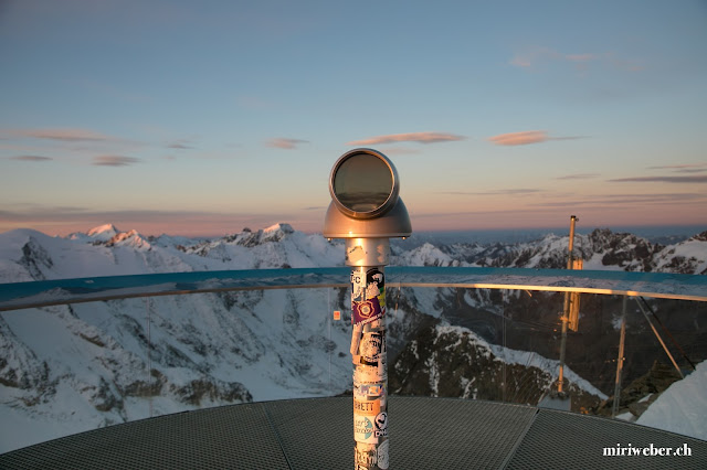 Pitztaler Gletscher, höchster Punkt Tirol, 3440m, Sonnenaufgang, Travelblog Schweiz, Travelbloggerin Schweiz, Natur Fotografie, Pitztal, Skifahren im Oktober, Snowboarden im Pitztal