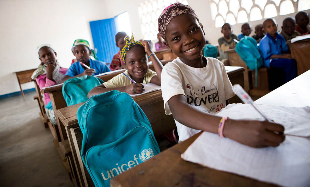 THE GRANDMA'S LOGBOOK ---: UNICEF: 70 YEARS HELPING CHILDREN