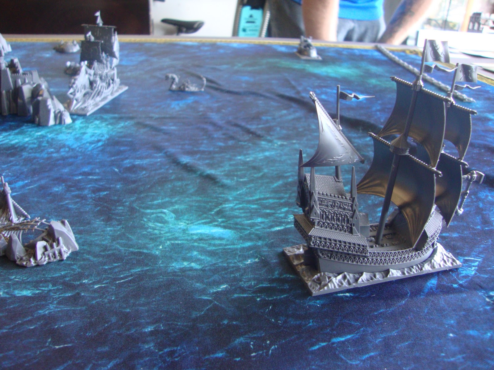 Army Undecided: Dreadfleet review and first two scenarios with pictures