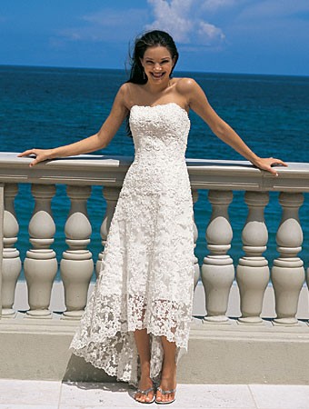 http://2.bp.blogspot.com/-rfAt3REO9gI/T2Kv2hYROcI/AAAAAAAACvA/oxvxO4gRgM8/s640/Informal-Beach-Wedding-Dresses.jpg