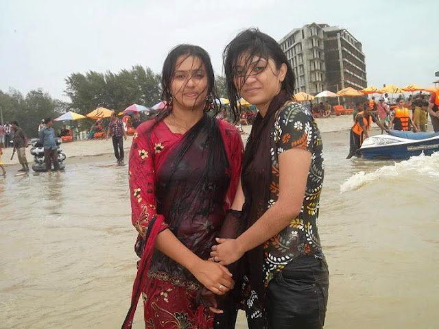 Bangladeshi Private University Girl Showning Boobs Fake