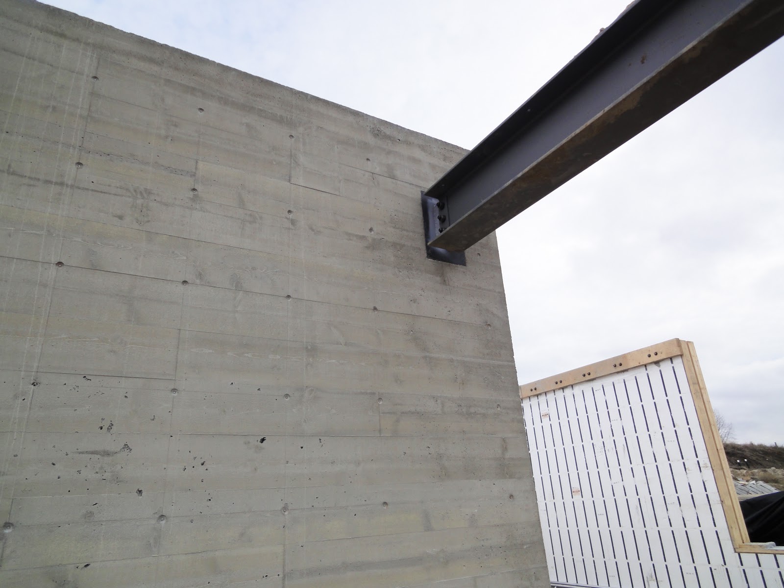 Steel concrete. Сталь и бетон. Concrete Steel. Steel Beams Rust Construction building Rail. Concrete long Beam.