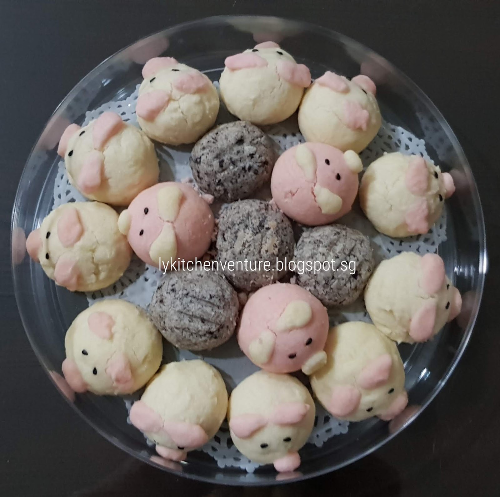 LY's Kitchen Ventures Piggy German Cookies