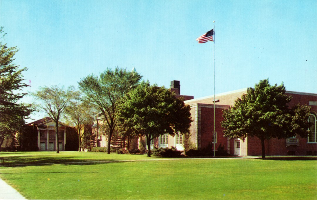 MENASHA A Sunny Day at Menasha High