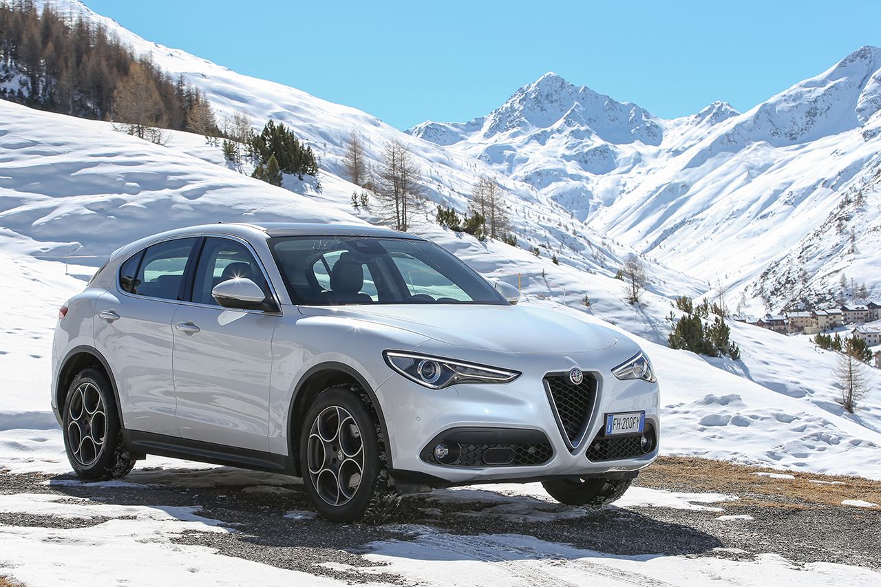 170227_Alfa-Romeo_Stelvio_03.jpg