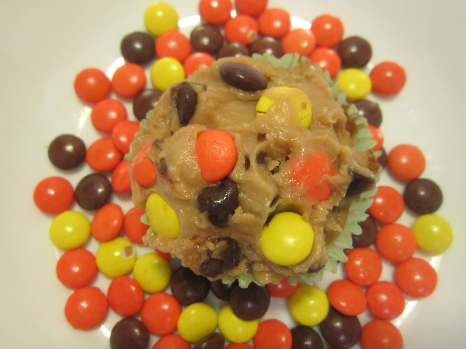 The Preparing Homemaker Cooking, Peanut butter cookie dough cupcakes!
