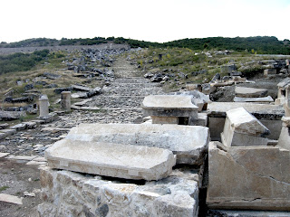Kibyra%2BNecropolis%2BStadium%2BStaircase%2Bfrom%2Bbottom.jpg