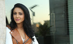 Majnu fame Priyashri new stylish photo shoot-thumbnail