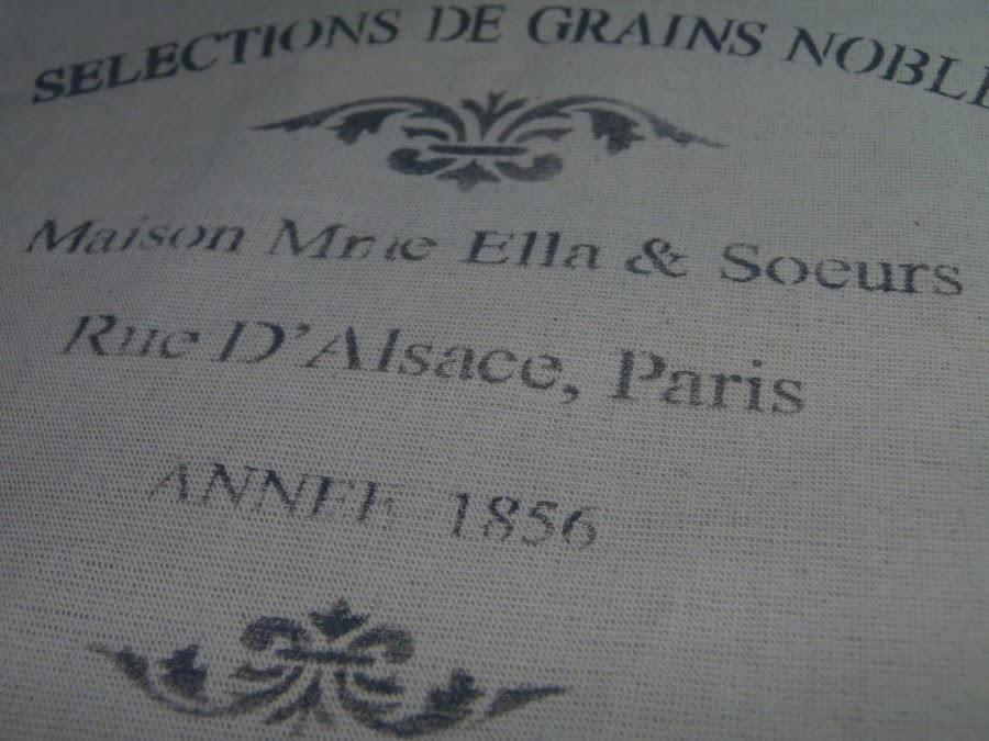 isabelvintage-vintage-almohadon-pompones-estarcido