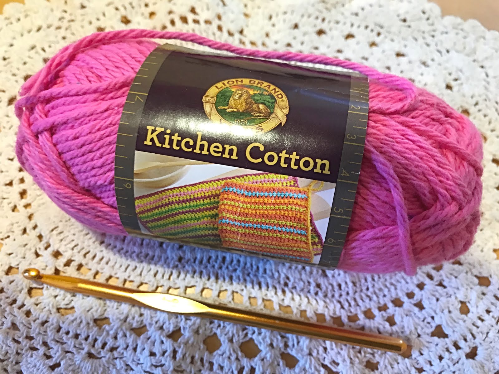 Easy Crochet Heart | Julie's Creative Lifestyle