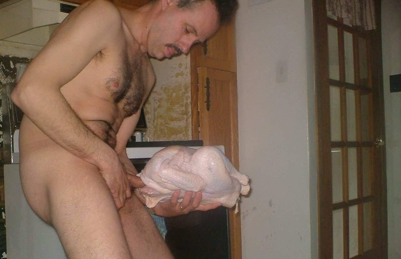 порно зоофил с курицей фото 4