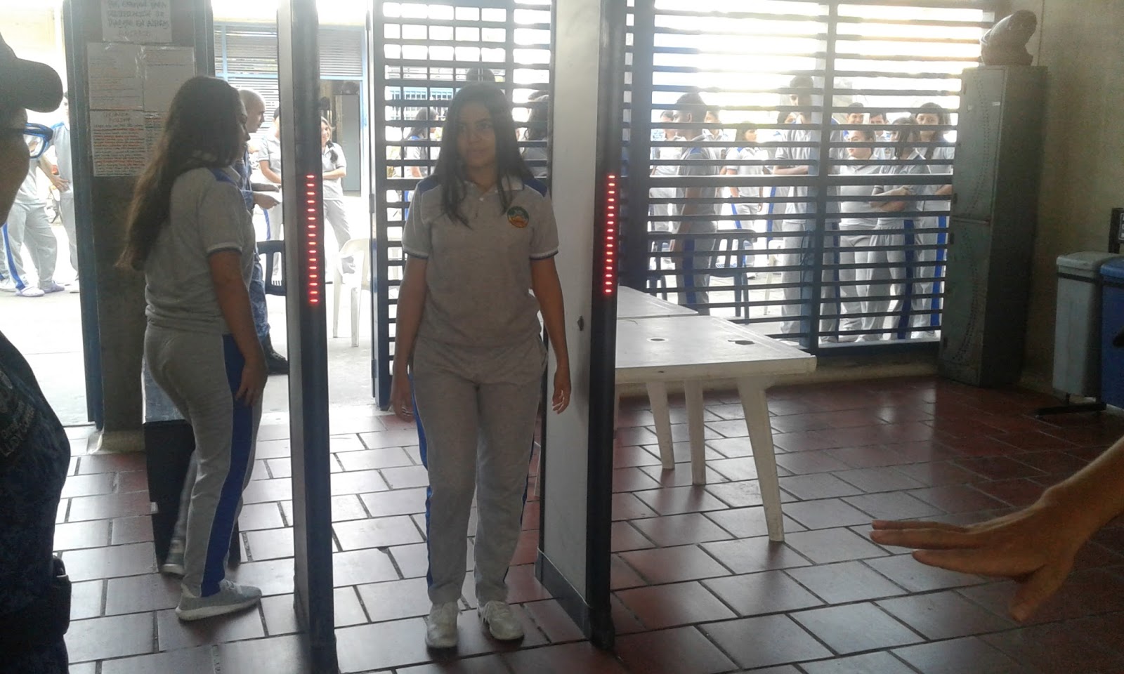 Sin Rejas Ni Fronteras Visita Colegio Oriental 26 de Prados Norte