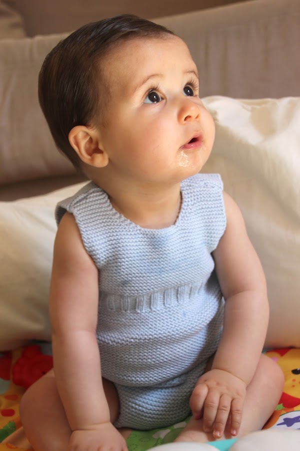 Diy tejer ropa de bebe pelele patrones gratis. Patrones lana y patrones punto.