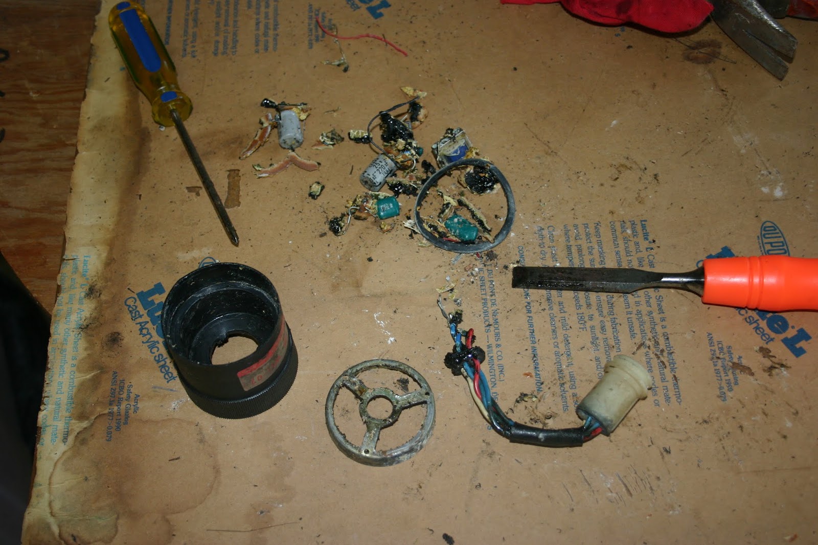 S/V Johanna Rose Repairing a Yanmar 3Way Engine Buzzer Alarm (one buzzer alarm for temp, oil, alt)