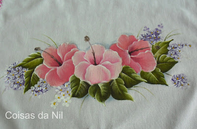 "pintura em tecido flor hibisco"