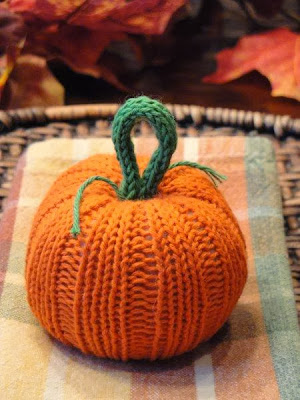 SRM Stickers Blog - Itty Bitty Pumpkins by Ann - #twine #halloween #fall #knitting #orange #green #thanksgiving #home decor