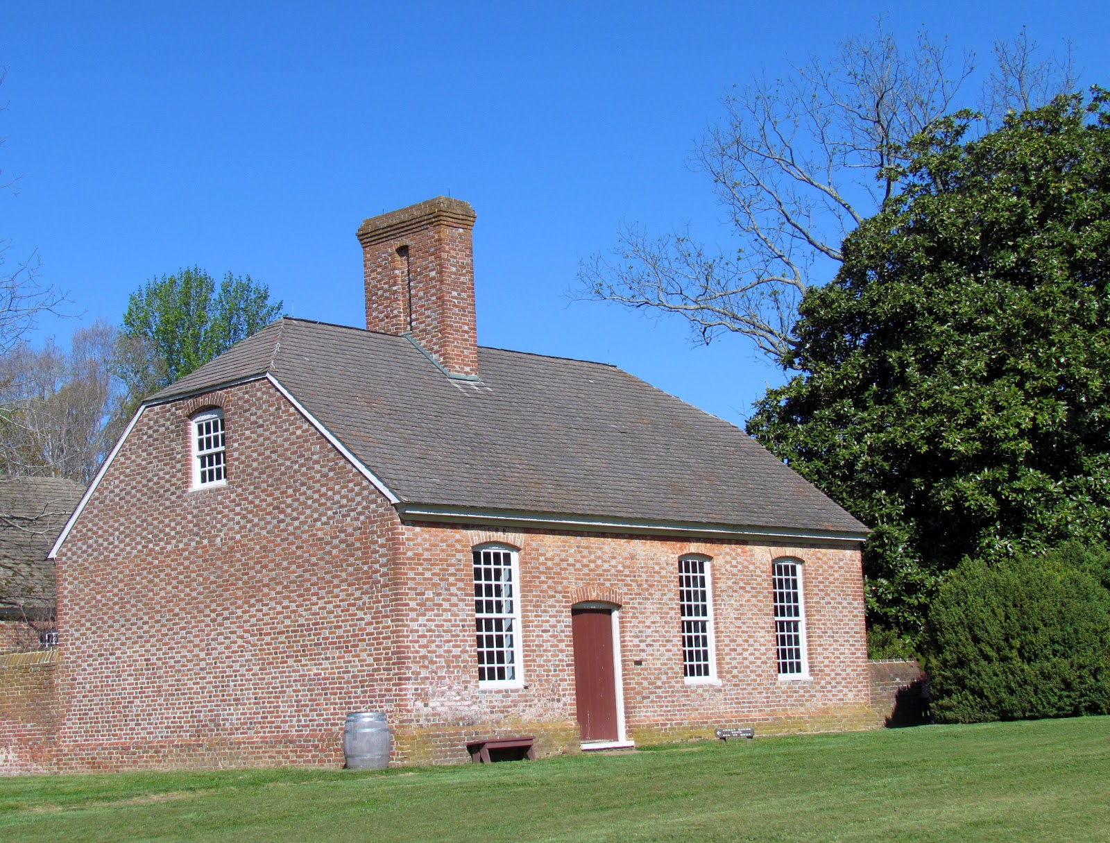 My picture pages Robert E. Lee's Plantation
