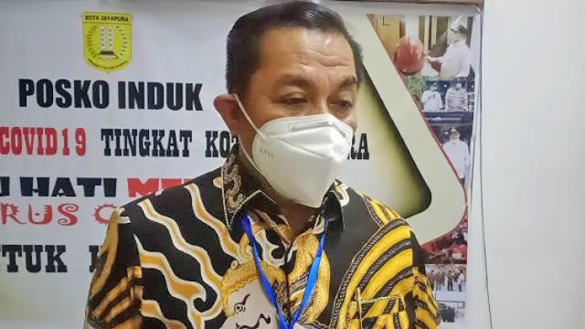 Rustan Saru Ungkap Pengecualian Bagi Petugas Di Waktu Pembatasan Beraktivitas di Jayapura Rustan Saru Ungkap Pengecualian Bagi Petugas Di Waktu Pembatasan Beraktivitas di Jayapura