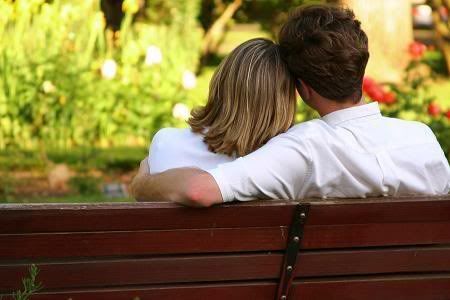 10 Hal Yang Bisa Membuat Hubungan Asmara Bertahan Lama [ www.BlogApaAja.com ]