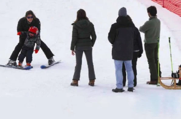 Princess Caroline had a holiday at Zürs ski center of Austria with her daughter Charlotte Casiraghi and grandson Raphael Elmaleh