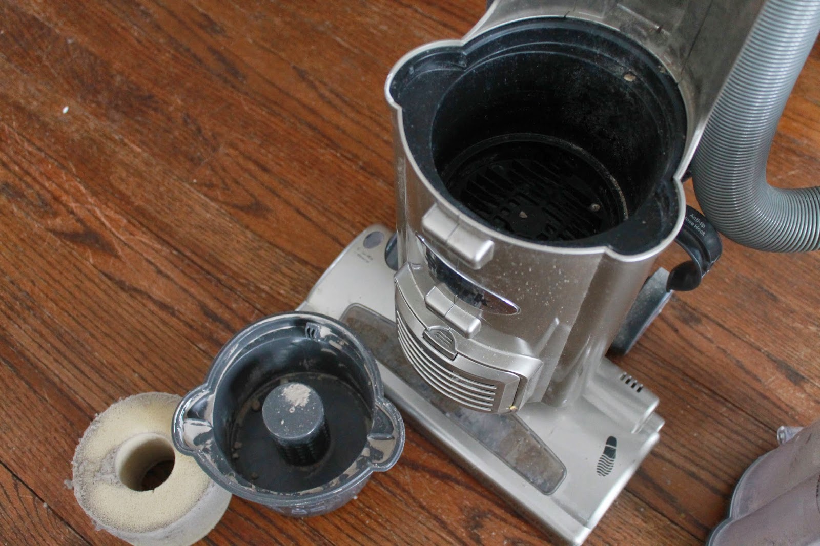 Sherwood Drive How To Deep Clean Your Shark Navigator