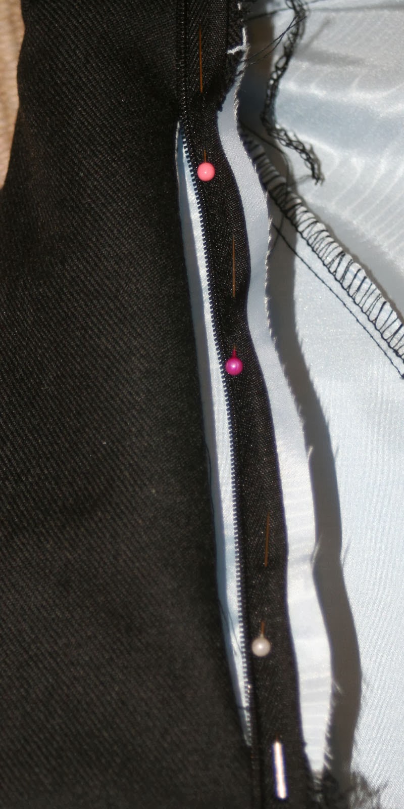 How To: Inserting a side seam zip with pocket