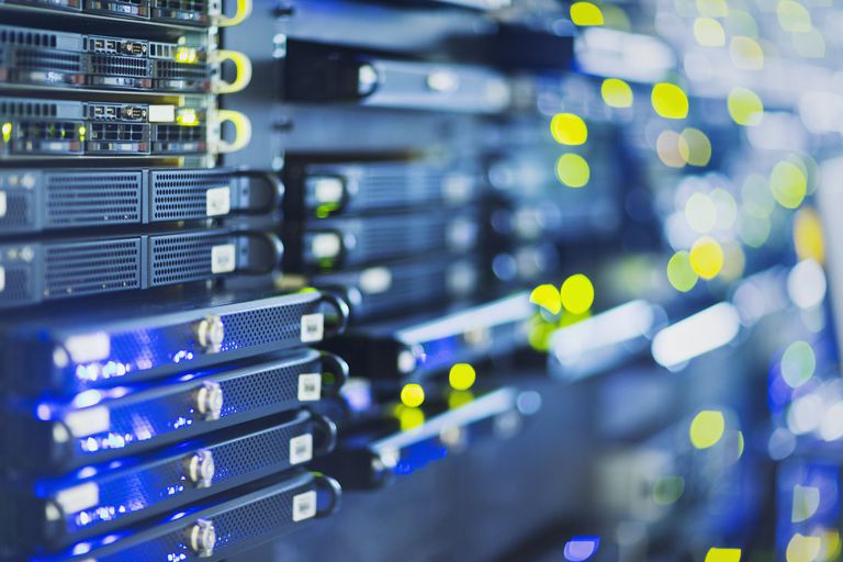 Apa Yang dimaksud Komputer Server ? - TEMPAT NGOPREK Apa Yang dimaksud Komputer Server ? - TEMPAT NGOPREK