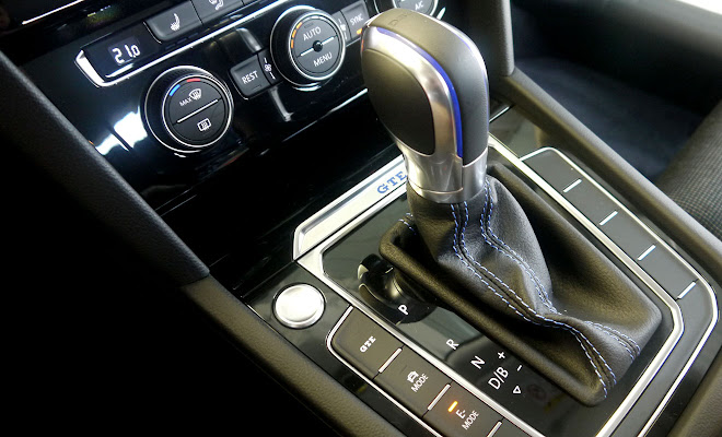VW Passat GTE gearstick