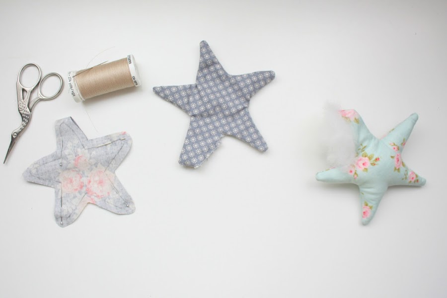 http://mediasytintas.blogspot.com/2016/03/diy-guirnalda-de-estrellas.html