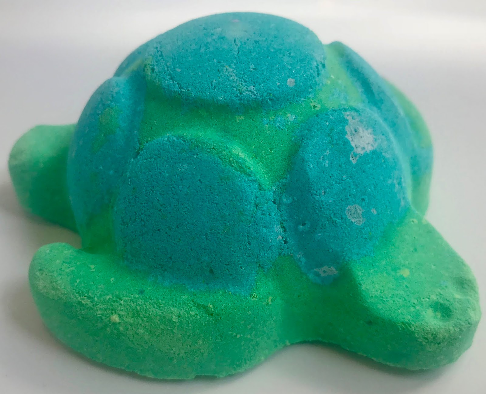 All Things Lush UK Turtle Immersion Jelly Bath Bomb