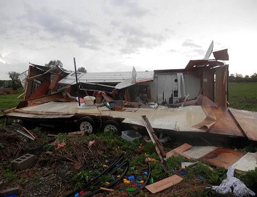 Ontario_tornado_damage_photo