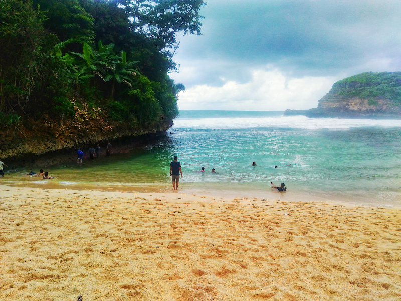 Asyiknya Melewati Pergantian Tahun Dengan Camping Di Pantai Ngudel Malang 3 Asyiknya Melewati Pergantian Tahun Dengan Camping Di Pantai Ngudel Malang 3