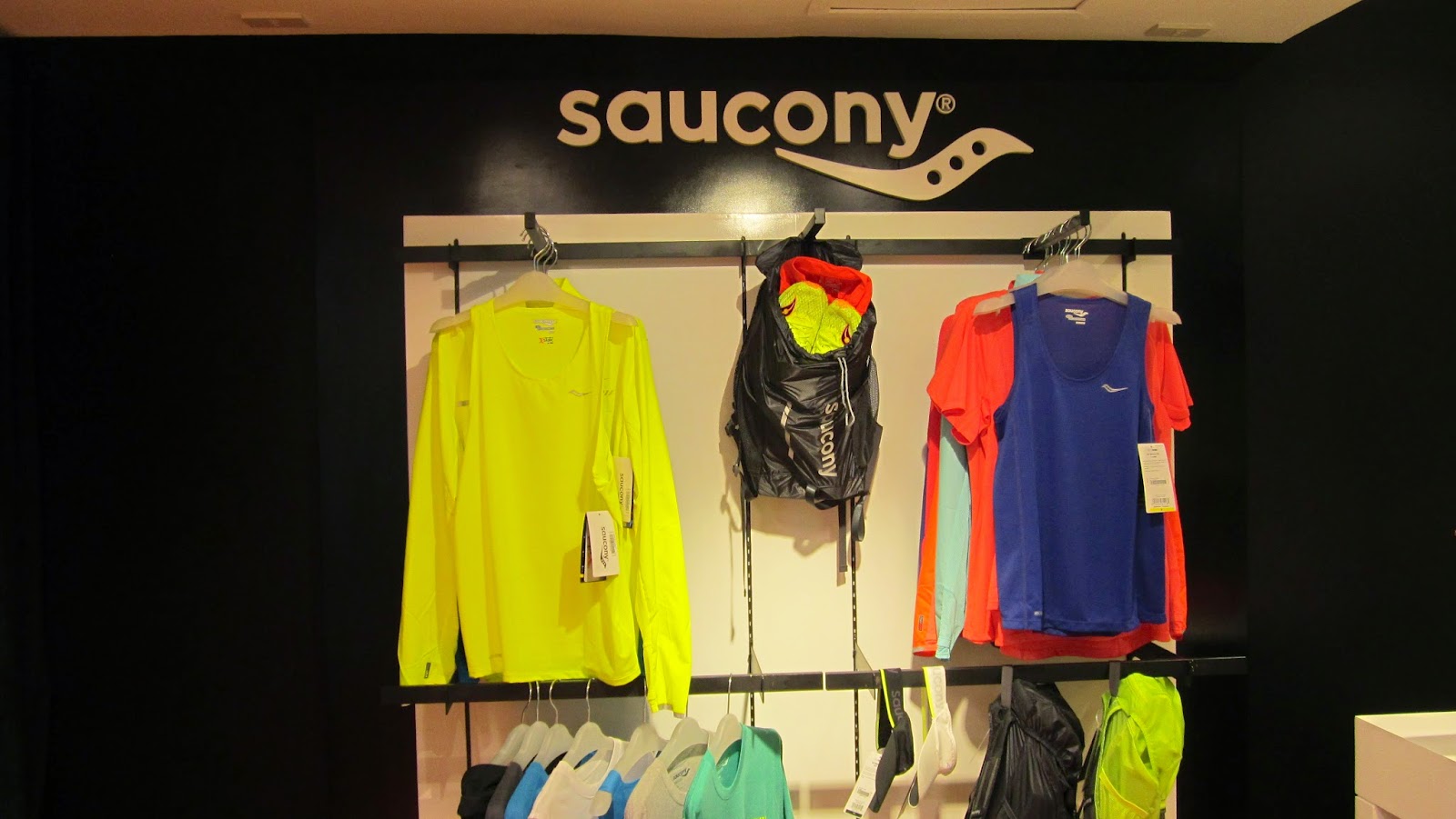 saucony outlet store chicago