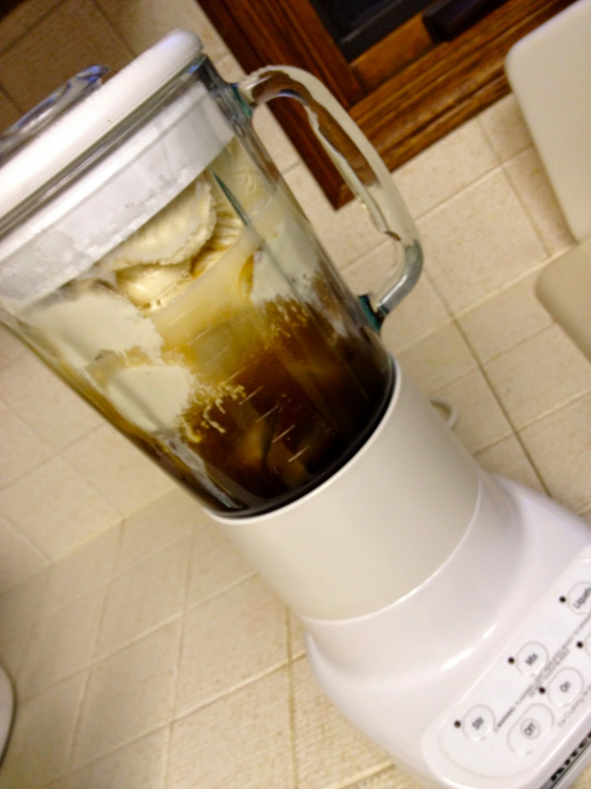 The Famous Hummer Cocktail (Kahlua, Rum, and Vanilla Ice Cream)