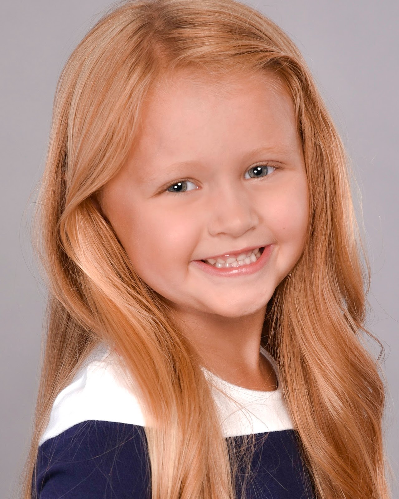 Seattle Artists Agency Hannah Rosell's Zulily Photoshoot