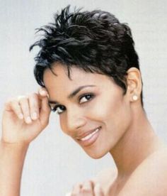 Internex Posed Very Chort Choppy Pixie Hairstyles